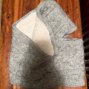 Abercrombie Fleece Cable Knit Infinity Scarf
